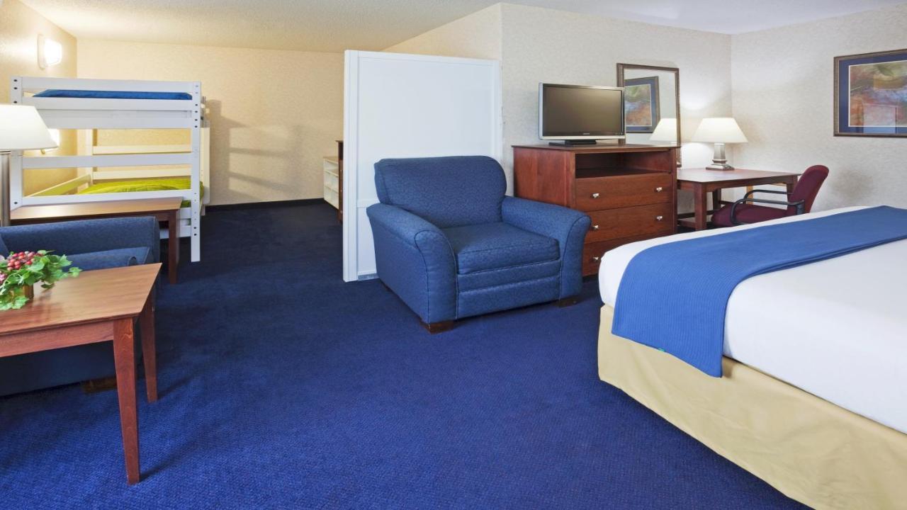 Express By Ihg Deforest